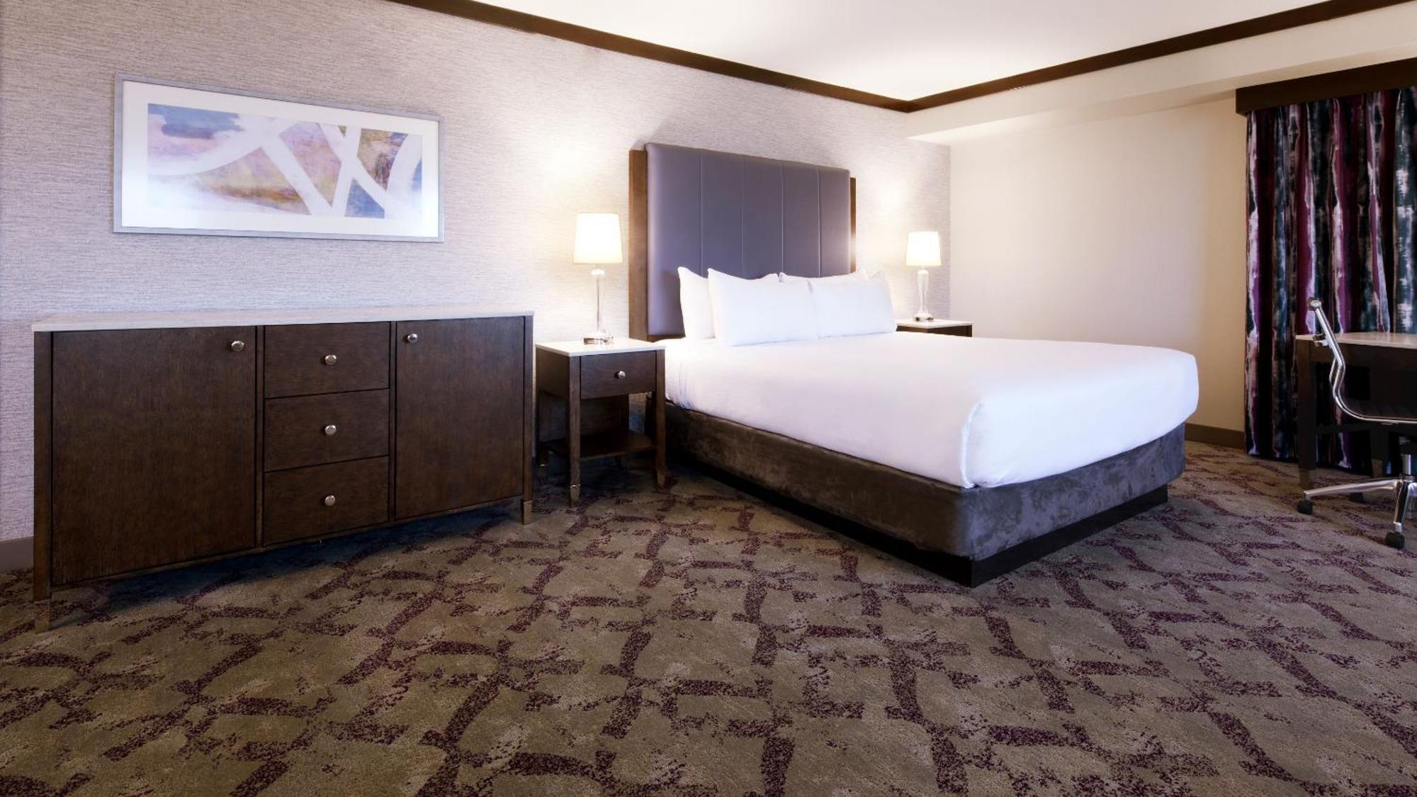 Silver Legacy Casino At The Row 4*